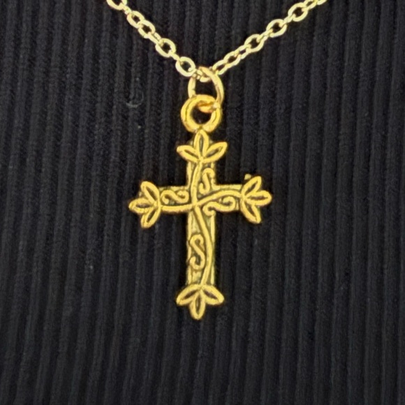 Cross Pendant Necklace - Elegant Women's Jewelry NEW - Picture 2 of 2